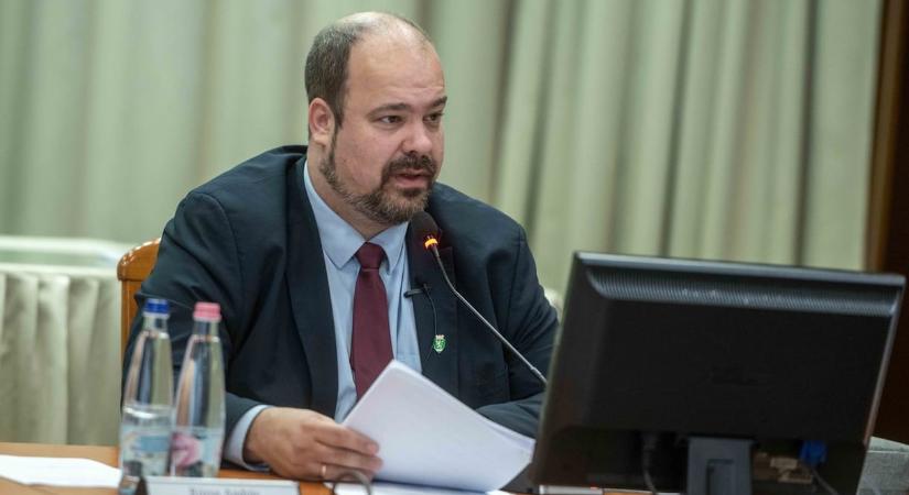 Emelkedik a bérpótlék a zuglói óvodapedagógusok és óvodatitkárok számára