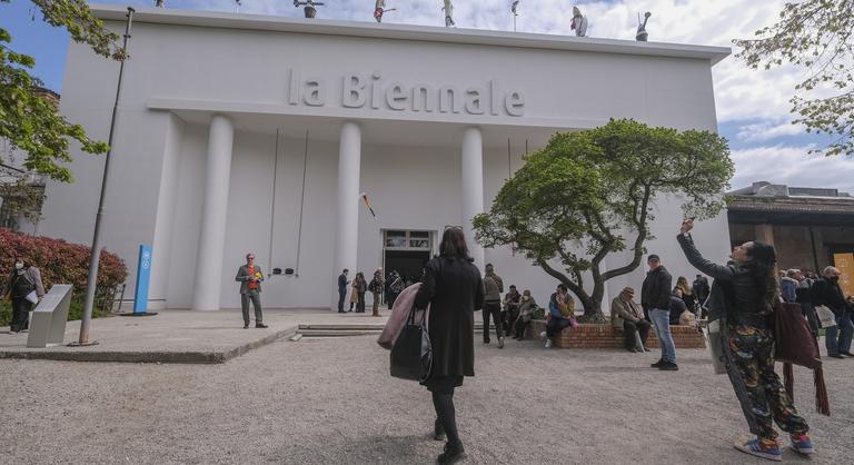 Putyinék visszakérték a kulcsokat, Moszkva botrányos visszatérésre készül Velencében