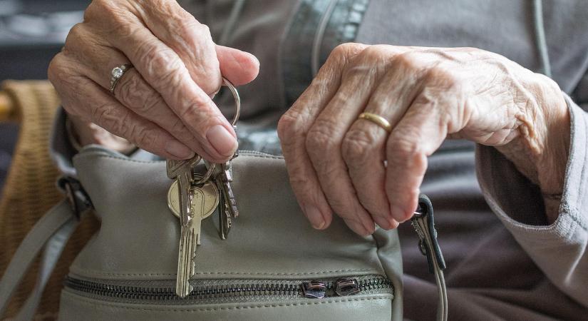 Nők40: számít-e a munkanélküli segély vagy a táppénz a 40 évbe?