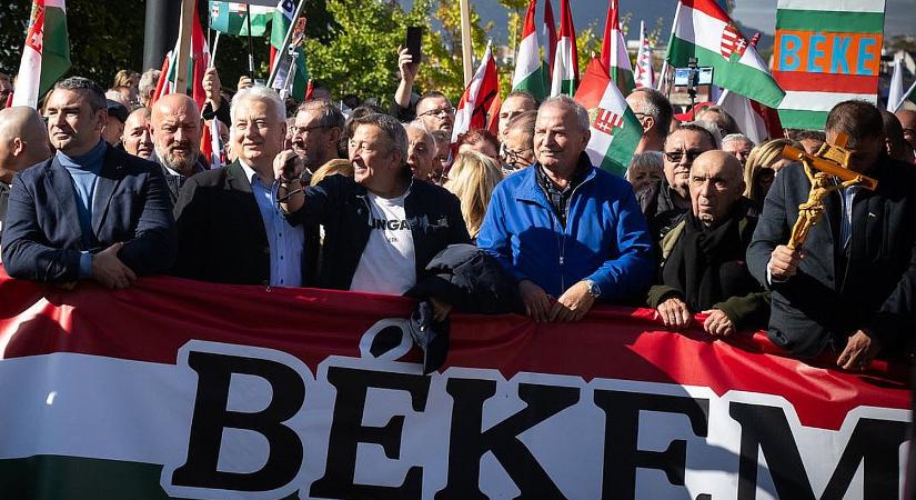 Már a Békemenet nevére is rátették a kezüket a tiszások