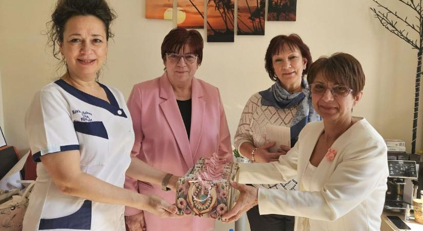 Csodás gesztussal próbálnak erőt adni a méhnyakrák elleni küzdelemben