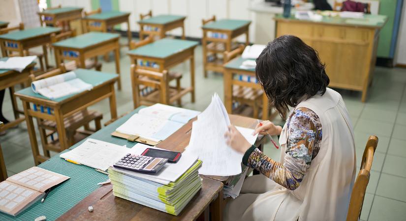 Figyelmeztető sztrájk küszöbén az iskolák