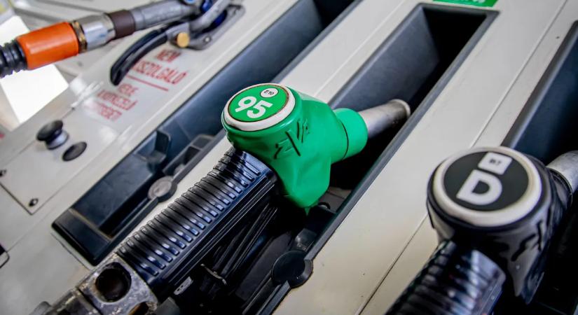 Mennyi most a benzin ára? Ki jogosult védett üzemanyagáron tankolni? Mutatjuk!