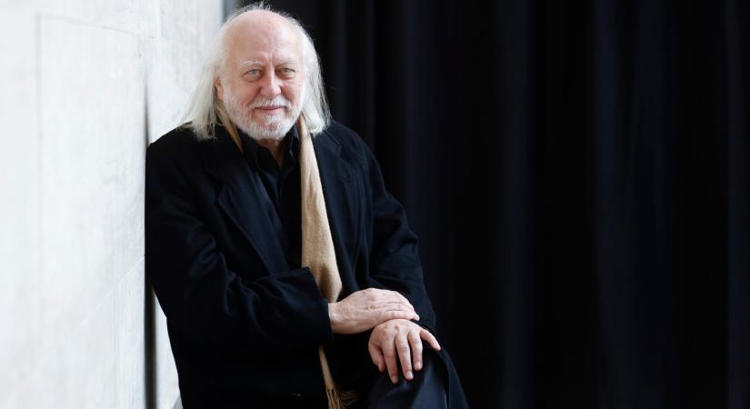 „Mindig vannak populista emberek, akik büszkék a hazára, arra, hogy magyarok” – újabb botrányos interjút adott Krasznahorkai László