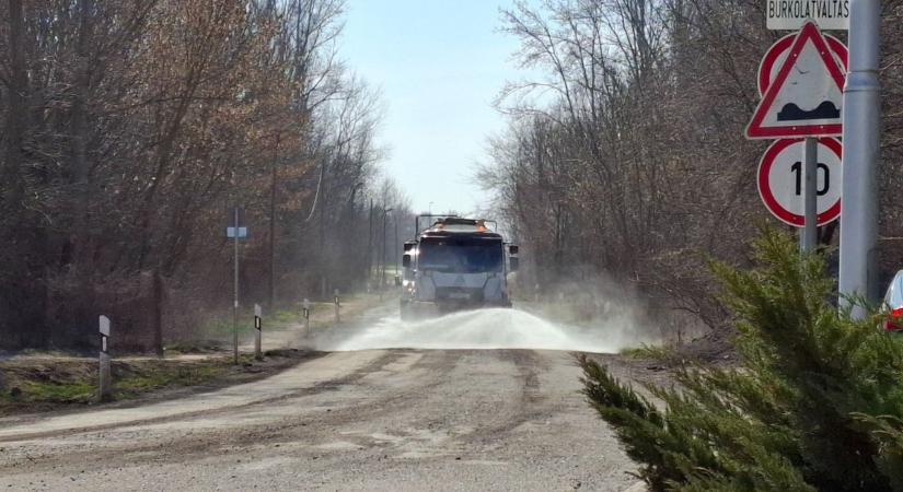 Szigorú szabályok mellett használható az ideiglenes út a Csigekert csomópontnál