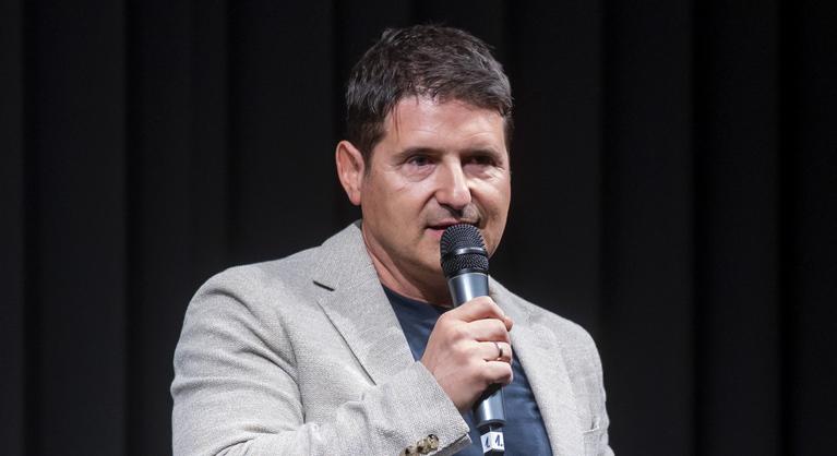 Hajdú Péter elárulta, nagyon örülne, ha összeköltözhetne Orbán Viktorral