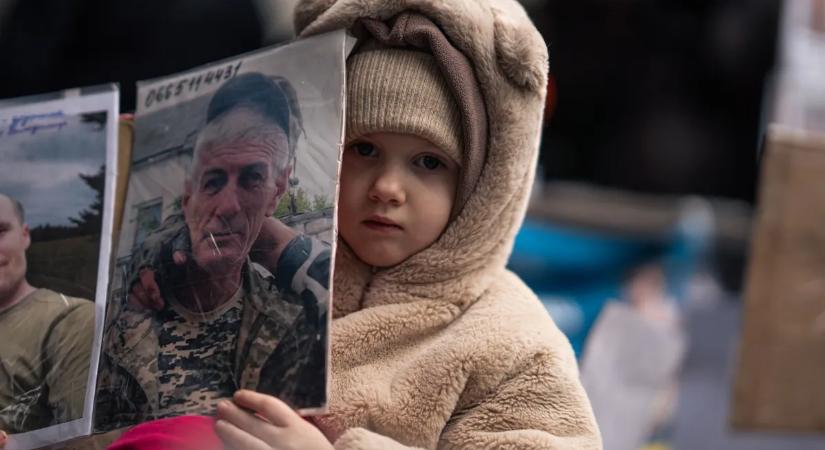 Tetoválásaik alapján azonosíthatják a hozzátartozók az elesett ukrán katonákat