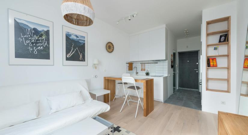 A garzonlakás berendezésének trükkjei: Térnövelő tippek