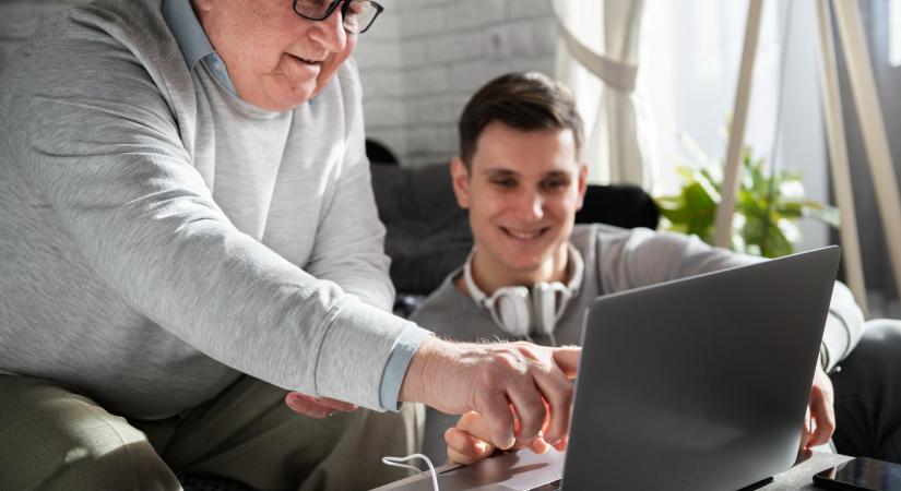 Hogyan tanítsuk meg az idősebb generációnak a biztonságos internetezést?