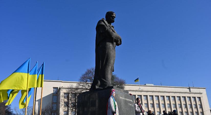 Ungváron méltatták Tarasz Sevcsenko születésének 212. évfordulóját