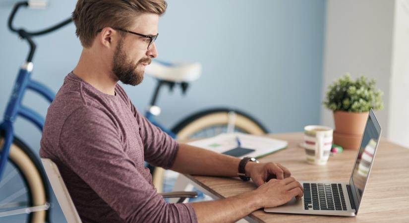 Hogyan építsünk biztonságos otthoni hálózatot (VPN, tűzfal)?