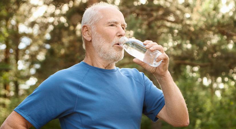 Folyadékfogyasztás időskorban