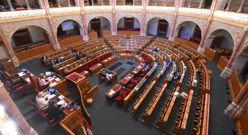 Elfogadták Kocsis Máté törvényét az ukrán pénzszállítóról