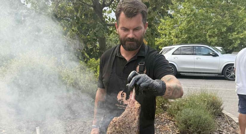 Steak, pulled pork és dödölle: egy tűzben edzett zalai séf, akinek jól áll a füst