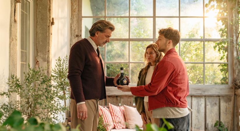 Amíg a világ változik, a közös élmény örök: Univerzumokon átívelő utazással debütált az Unicum új reklámfilmje