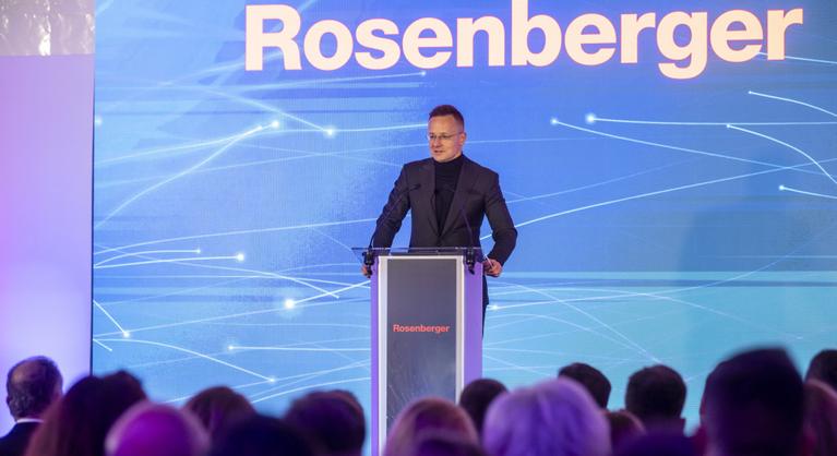 Szijjártó Péter: Meg kell óvni Magyarországot a közel-keleti válság okozta drámai áremelkedéstől