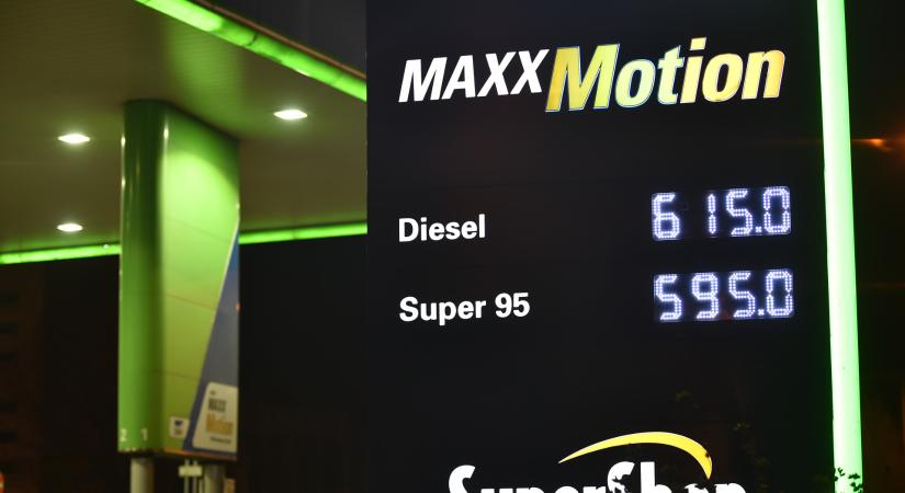 Lerántottuk a leplet a védett, ársapkás benzinről: kiderült, mennyit visz el az állam