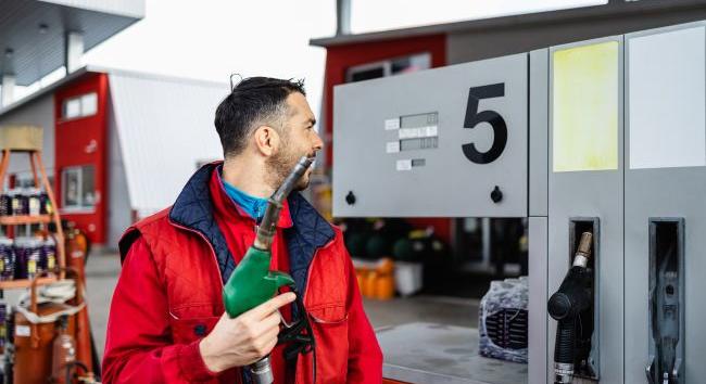 Ukrajnában a lengyelországiakhoz hasonlóak az üzemanyagárak – parlamenti képviselő