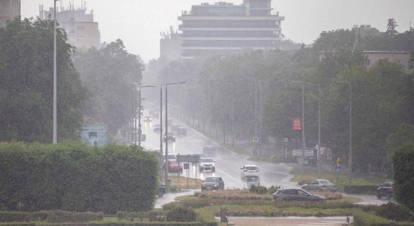 Ne már, alig lett tavasz, máris sirathatjuk? Ez tart Hajdú-Bihar felé...