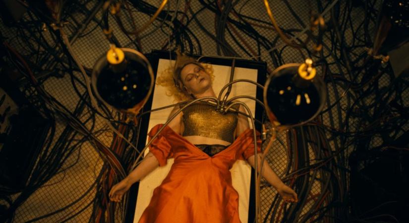 Milyen a jó szörnyszex? A menyasszony! nem fél megkérdezni