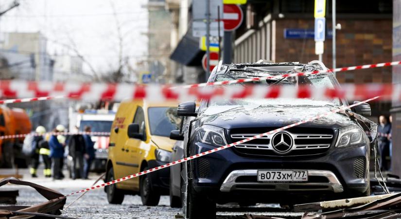 Oroszország törvényt módosít, hogy a hadsereg bevethető legyen a külföldön büntetőeljárás alá vont orosz állampolgárok védelmében