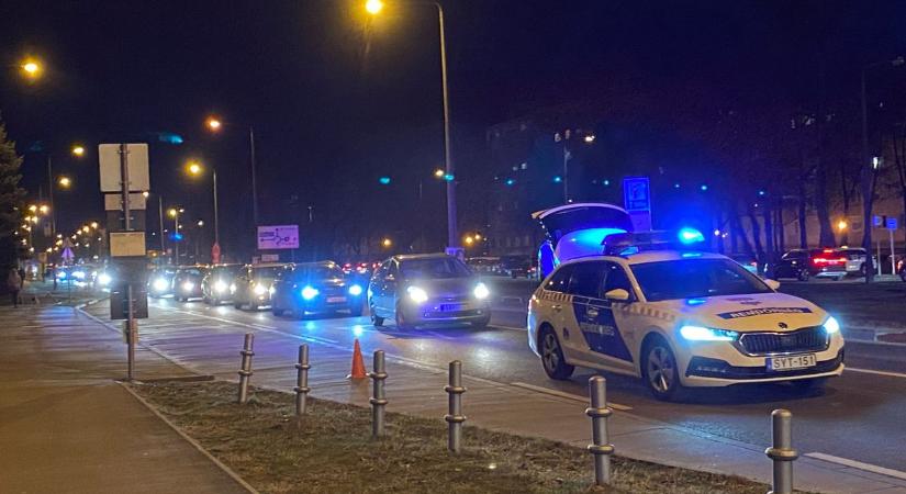 Drámai jelenet Nyíregyházán: rolleres csapódott egy autóba, a tinédzsert azonnal kórházba szállították (fotókkal)