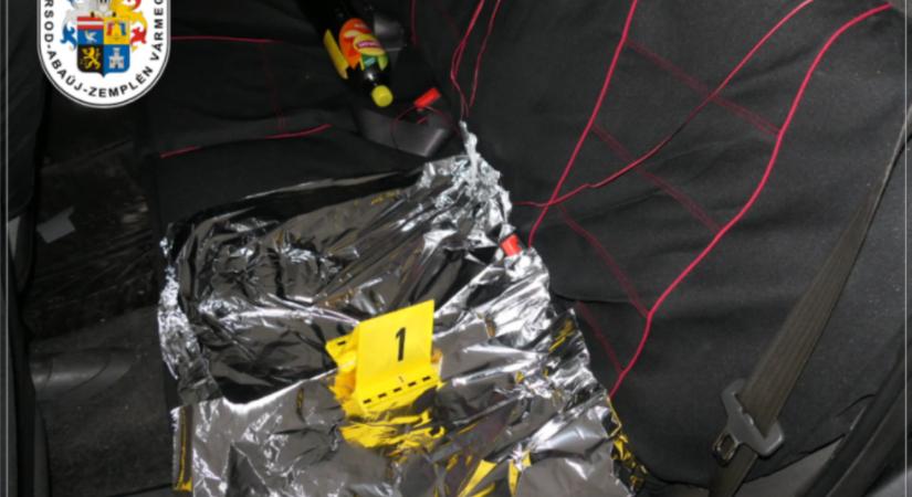 Autót rongált a féltékeny nő: „elpattant benne valami”