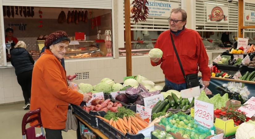 Rostban, tápanyagokban gazdagok – az ilyen szuperzöldségekért csak a zalai piacra kell kimenni (galéria, videó)