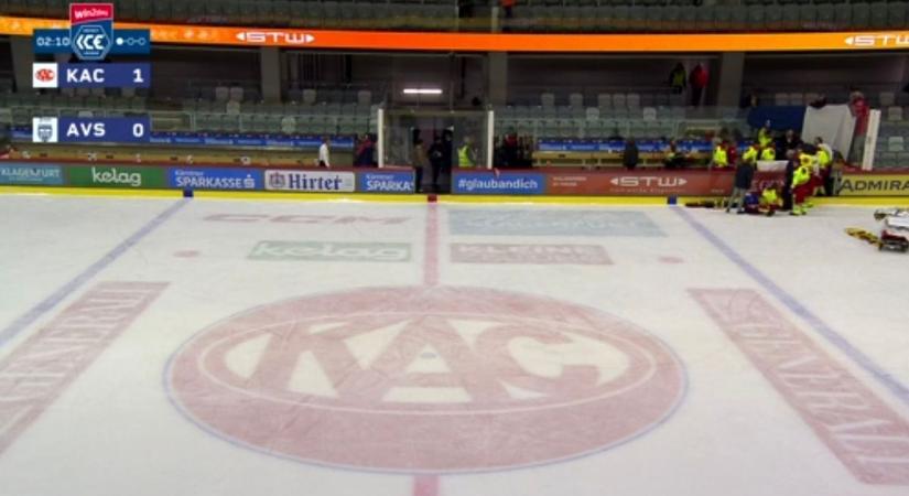 Félbeszakadt a Volán meccse, a mentők is a jégre siettek
