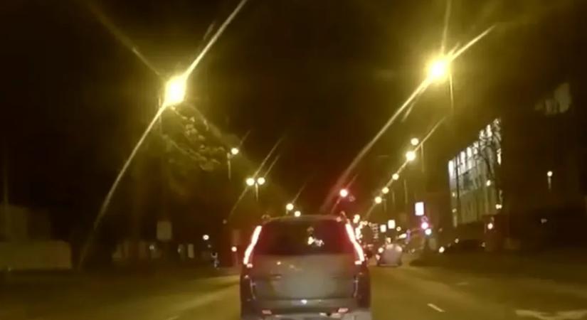 Lopott autó sofőrjét szondáztatták Józsefvárosban, 46 perces autós üldözés és 4 millió forintos bírság lett belőle