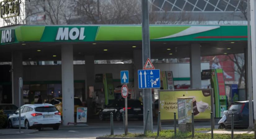 Aki védett áron tankol, annak felírják a rendszámát vagy a forgalmiját, és küldik tovább az adatokat a NAV-nak