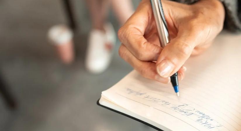 Rejtélyes üzenetet talált az autóján, teljesen felfordult az élete