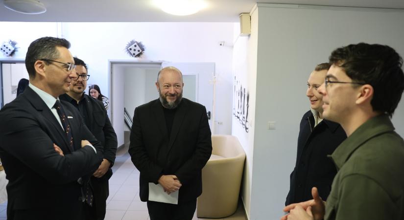 Először tartottak ifjúsági fórumot Debrecenben