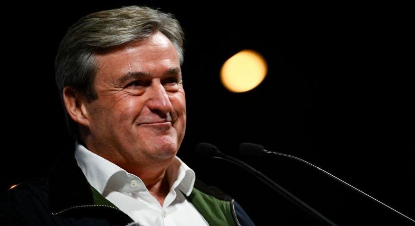 Itt az idő: vezessünk be Kapitány-különadót a szemérmetlen facebookos csúsztatásokra!