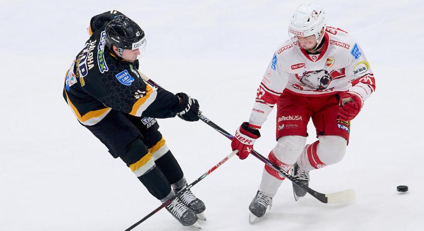 Hazai vereséggel kezdték a negyeddöntőt a DEAC hokisai