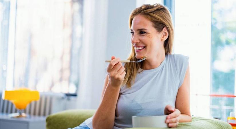 Lassítja az öregedést ez az 5 tápanyag: még az őszülést is késleltethetik