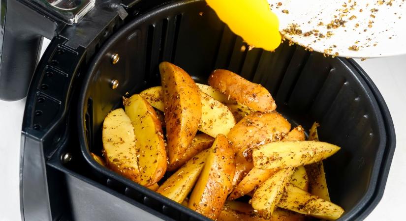 Vegyészmérnök árulja el, hogyan tisztítsuk az airfryert