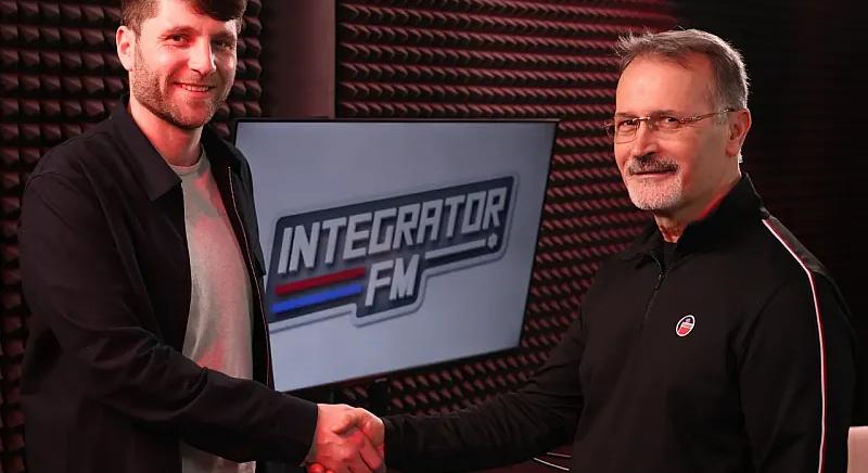 A közösségi közlekedés versenye az autóhasználattal