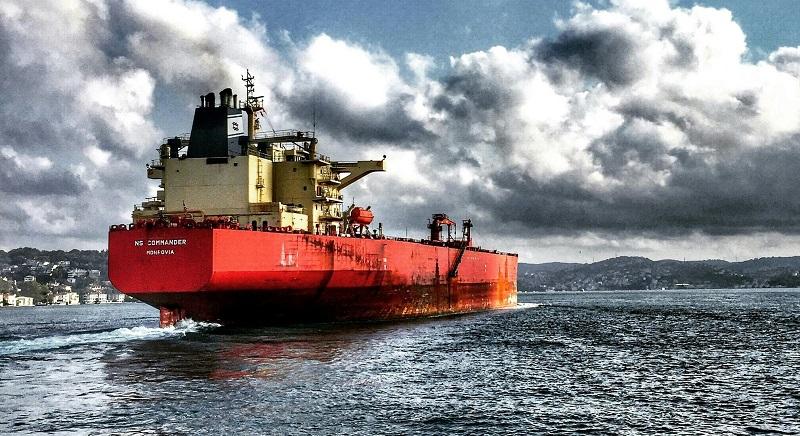 A Hormuzi-szoros elaknásítása miatt aggódik Trump