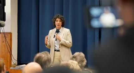 Dobrev Klára Pécsen: a DK indul a választáson és parlamenti jelenlétre készül