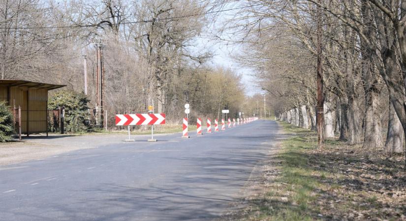 Megújul az út Hadház és Sámson között