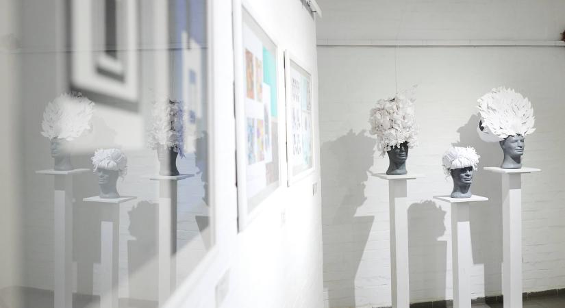 Ismét meghirdeti irodalmi pályázatát a Mester Galéria