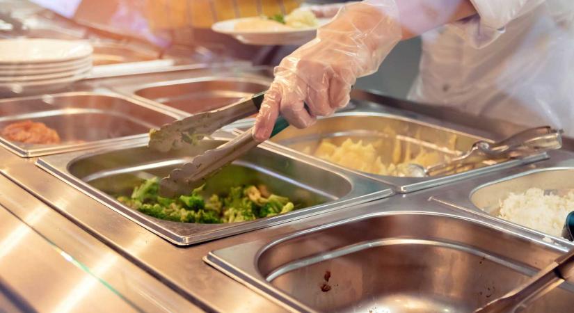 Módosították a meleg ételre szóló szociális utalványok szabályozását Zilahon