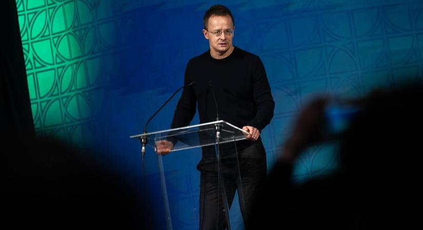 Szijjártó Péter minisztériuma: személyzeti botrányok, zsíros állások bukott haveroknak