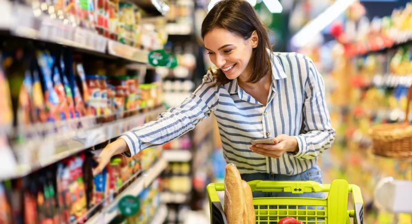 Jobb lesz máris felkészülni: így lesznek nyitva az üzletek március 15-én