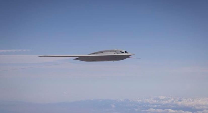 Érdekes felvételek láttak napvilágot a világ első hatodik generációs bombázójáról