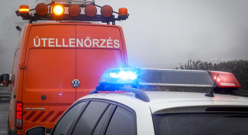 Miért ütközött korlátnak egy jármű az M70-esen? A rendőrség elárulta