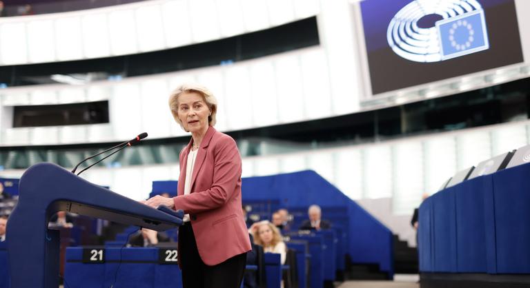 Ursula von der Leyen szerint Orbán Viktor ötletének elfogadása stratégiai hiba lenne