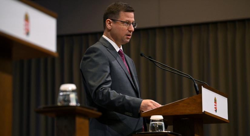 Bejelentések a kormánytól