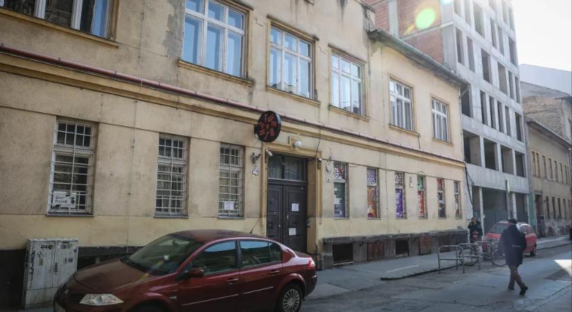 A Turbina zenés tüntetést szervez a bezáratott szórakozóhelyek miatt